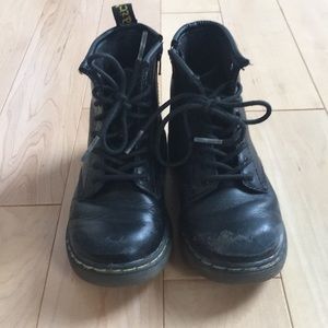 Children’s Air Wair Dr Martens
